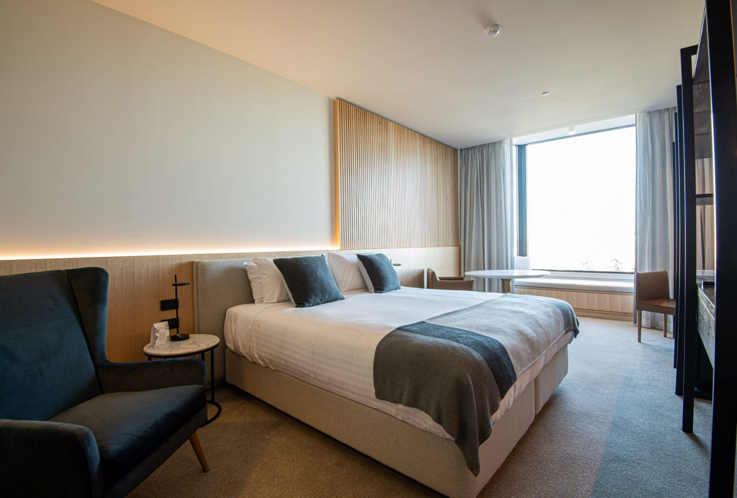 Elizabeth Quay Luxury Studio - Quay Perth Hotel